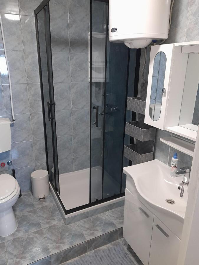 Apartments J.A.N.M.A.R. Vir Luaran gambar